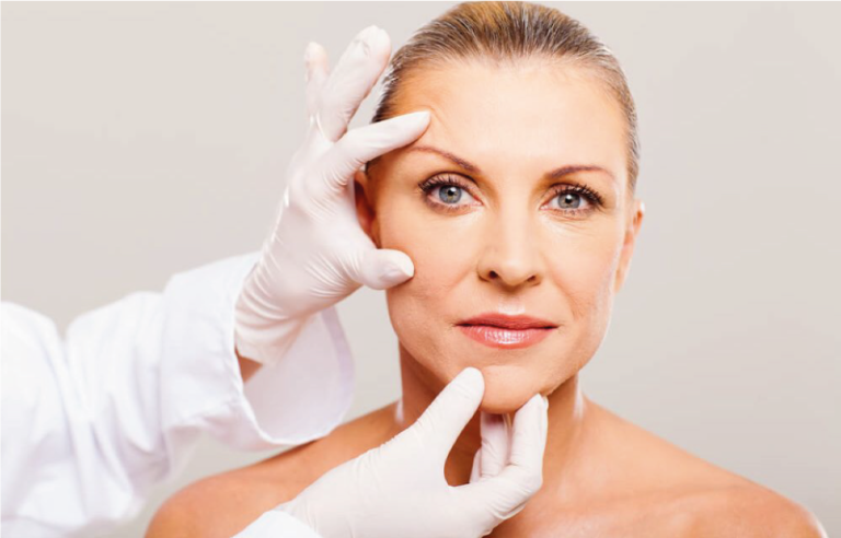 imagem-de-paciente-realizando-hamornizacao-facial-na-clinica-sim